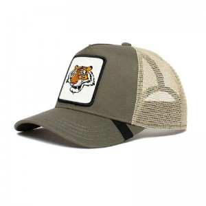 Manufacturer 5 Panel 100% Polyester Mens Trucker Cap Hats With Custom Animal Woven Patch